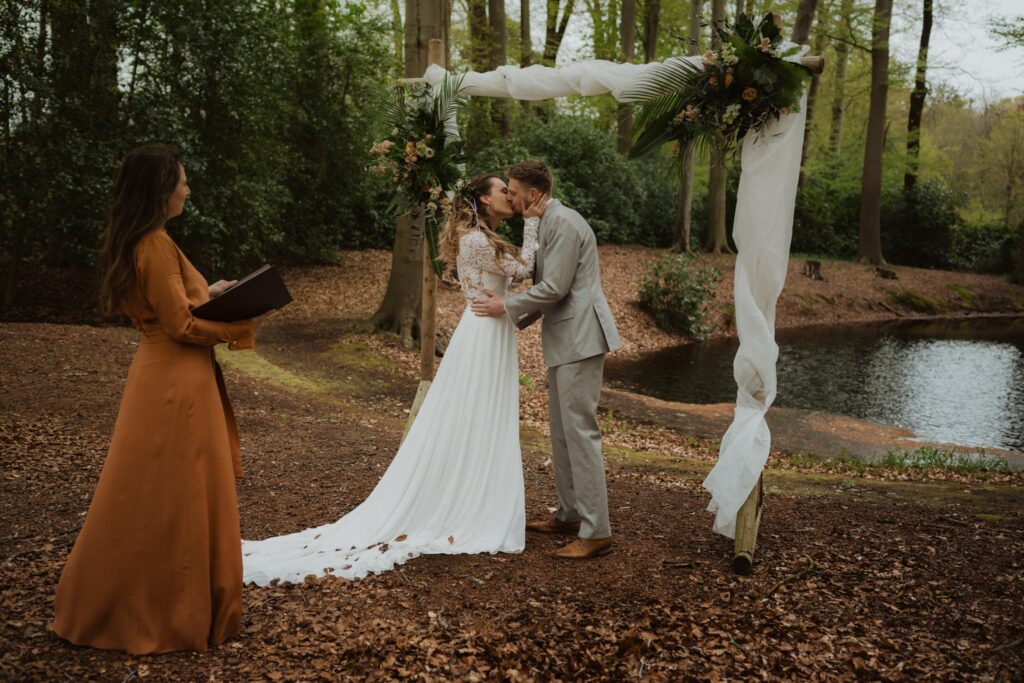 Rob & Erszike - trouwfotografie - Landgoed Lemferdinge, Paterswolde
