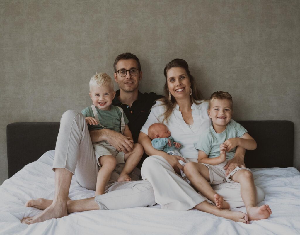 Robert, Yvonne, Ian, Lowen en Ferne - Newbornfotografie, Drenthe