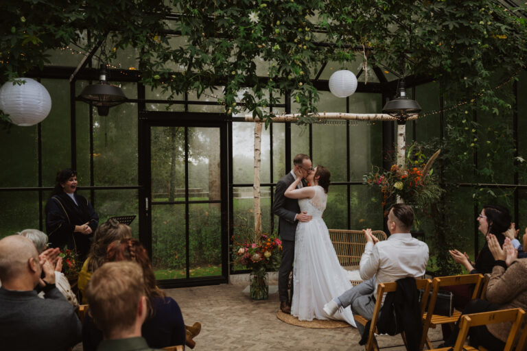 Jeroen en Caitlin - Trouwfotograaf Tuin de Lage Oorsprong Oosterbeek