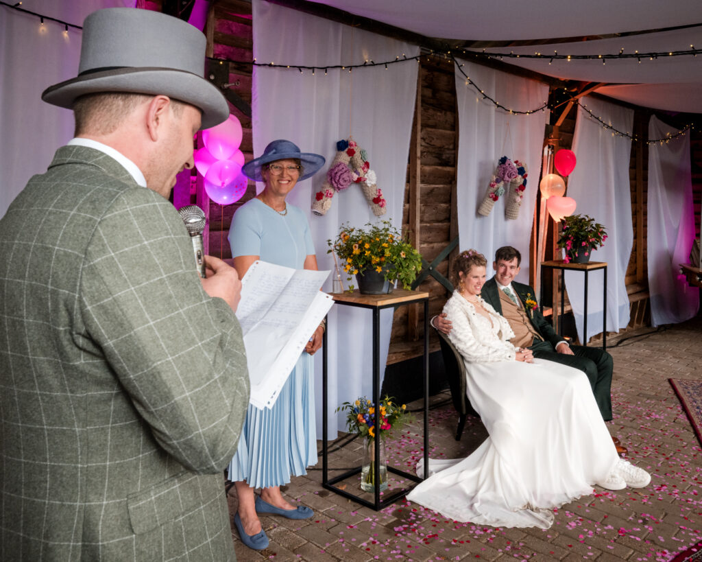 Mikail en Anne trouwfoto's van een tuin bruiloft in Drenthe - ceremonie