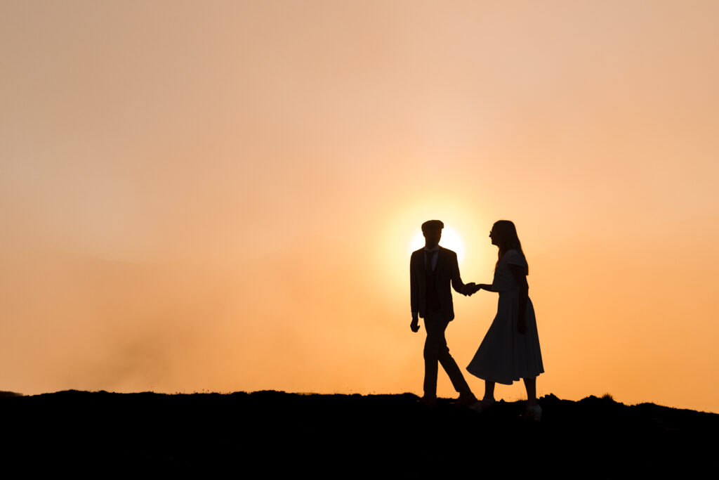 Niels en Jolie - Dramatisch berglandschap tijdens after wedding shoot in de Dolomieten- Elopement Tre Cime di Lavaredo bij zonsondergang