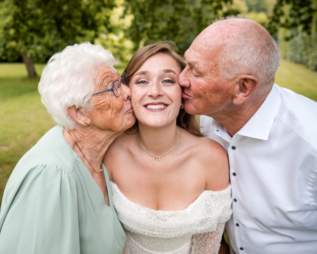 Groeps en familiefoto's bij buitenplaats Elswout in Haarlem – Sarah & Lloyd